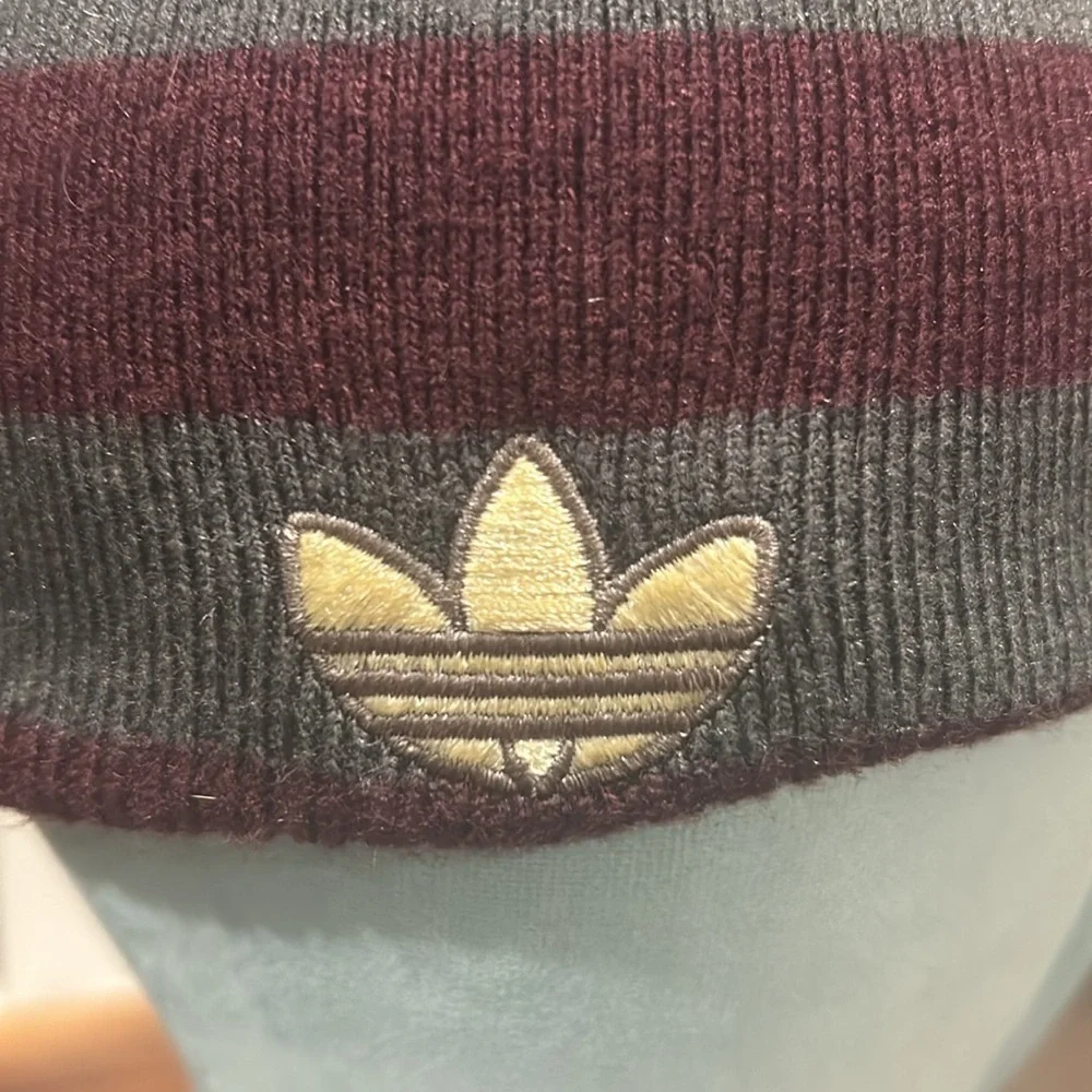 Adidas Reversable beanie !!